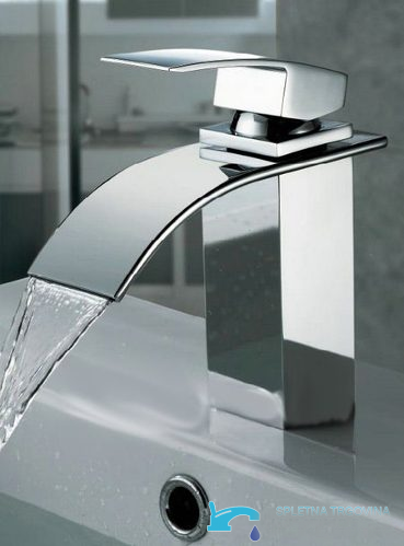Rubinetto da bagno EYN103 con leva singola e uscita dell’acqua a cascata