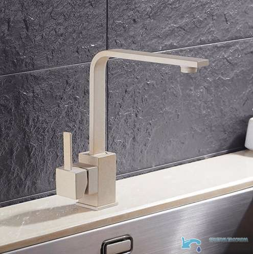 Rubinetto per lavabo EYN EYN0113 con bocca girevole, disponibile in più finiture
