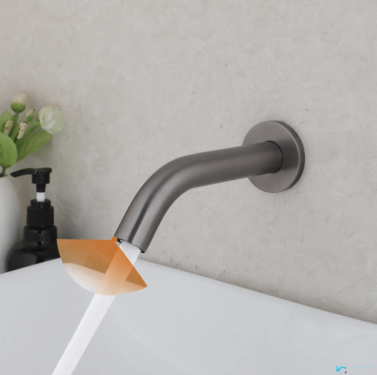 Rubinetto da bagno a parete con sensore BWS1254 in grigio grafite sopra il lavabo