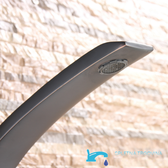 Aeratore integrato nella bocca del rubinetto per lavabo KA72932