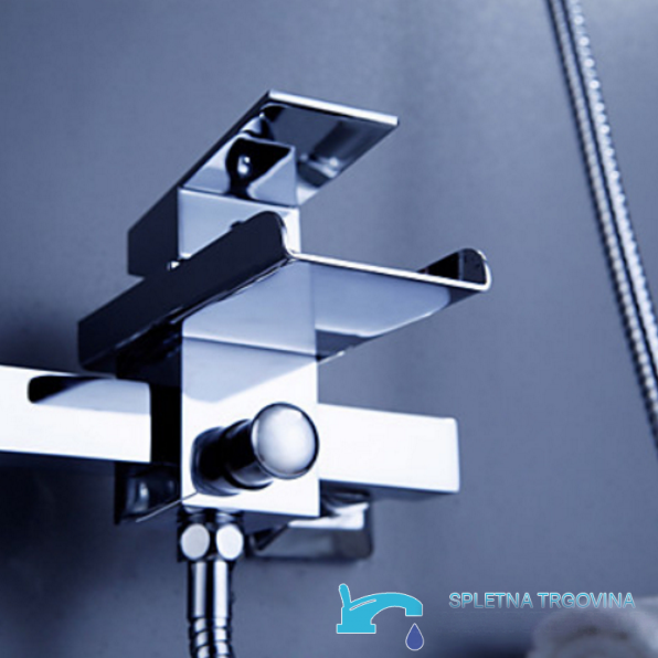 Miscelatore per vasca a parete EYN SK3542 con erogazione a cascata e LED, in cromo, argento e bianco e nero