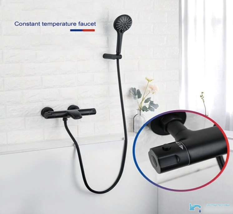 Miscelatore termostatico da vasca EYN NTA1631 a parete in nero opaco con doccetta multifunzione