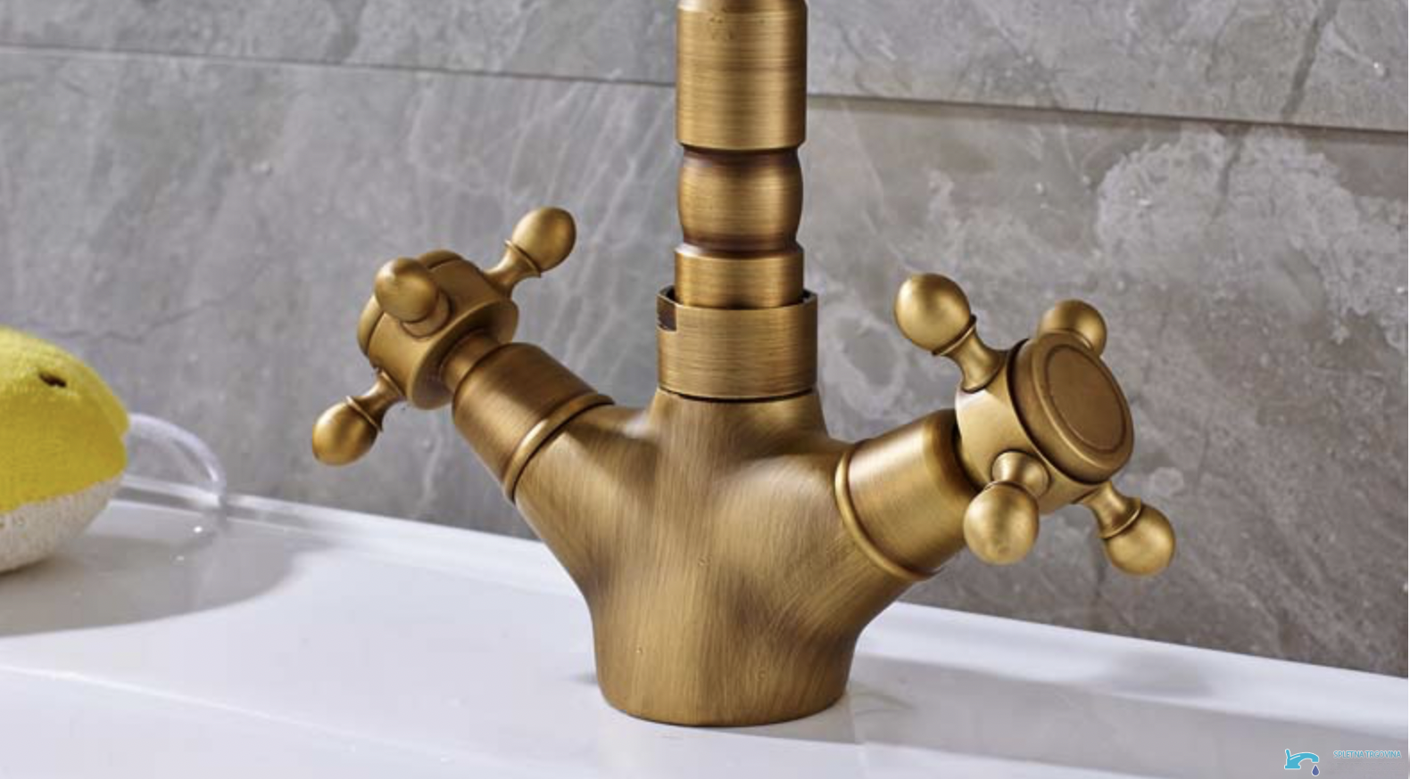 Rubinetto per lavabo EYN ANT2309 a due manopole con bocca girevole in più finiture