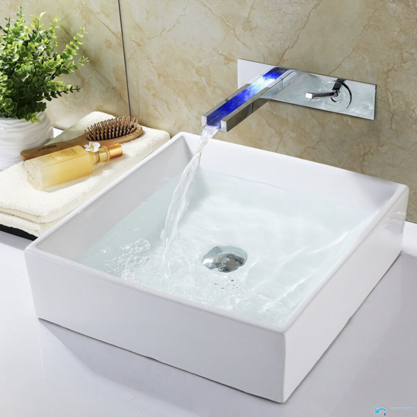 LED-Wandarmatur WLED1454 in Chrom mit offenem Wasserfallauslauf