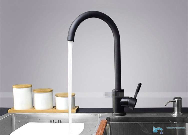 Rubinetto da cucina BK1343 nero opaco con bocca alta ad arco
