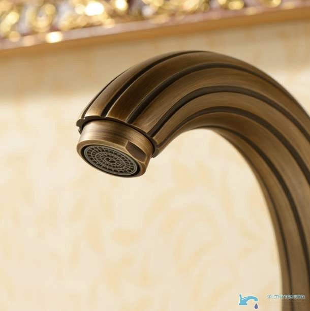 Bocca alta del rubinetto da bagno AT1456 in ottone anticato scuro