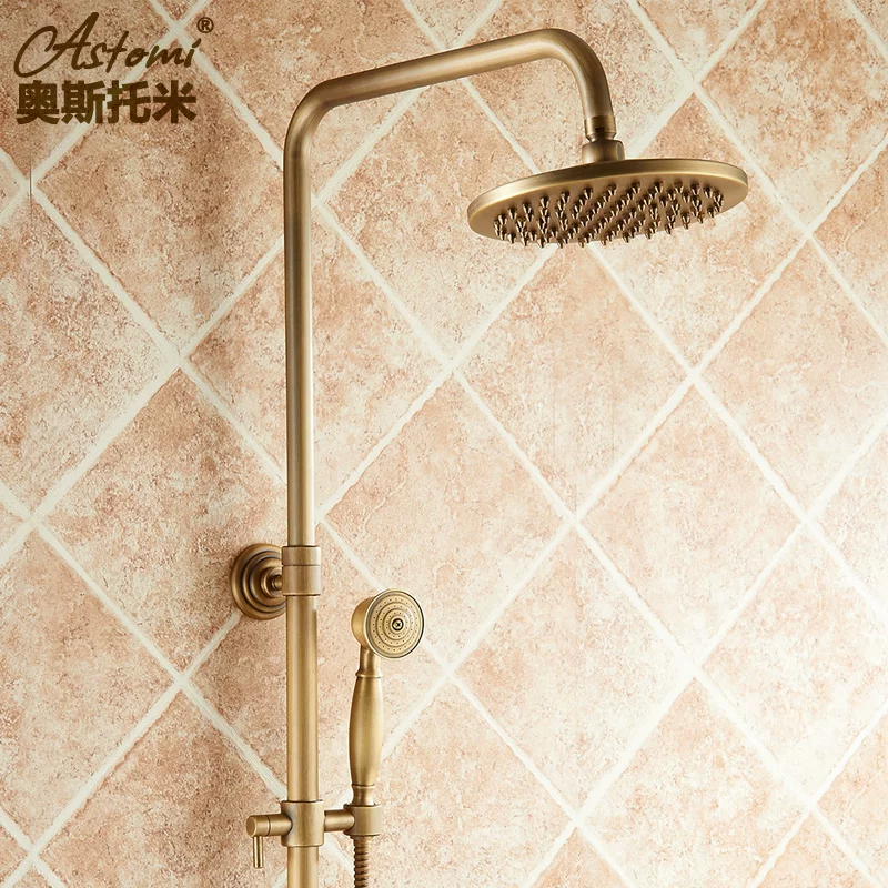Sistema doccia esterno in ottone ATS1155 in bagno, con soffione e doccetta