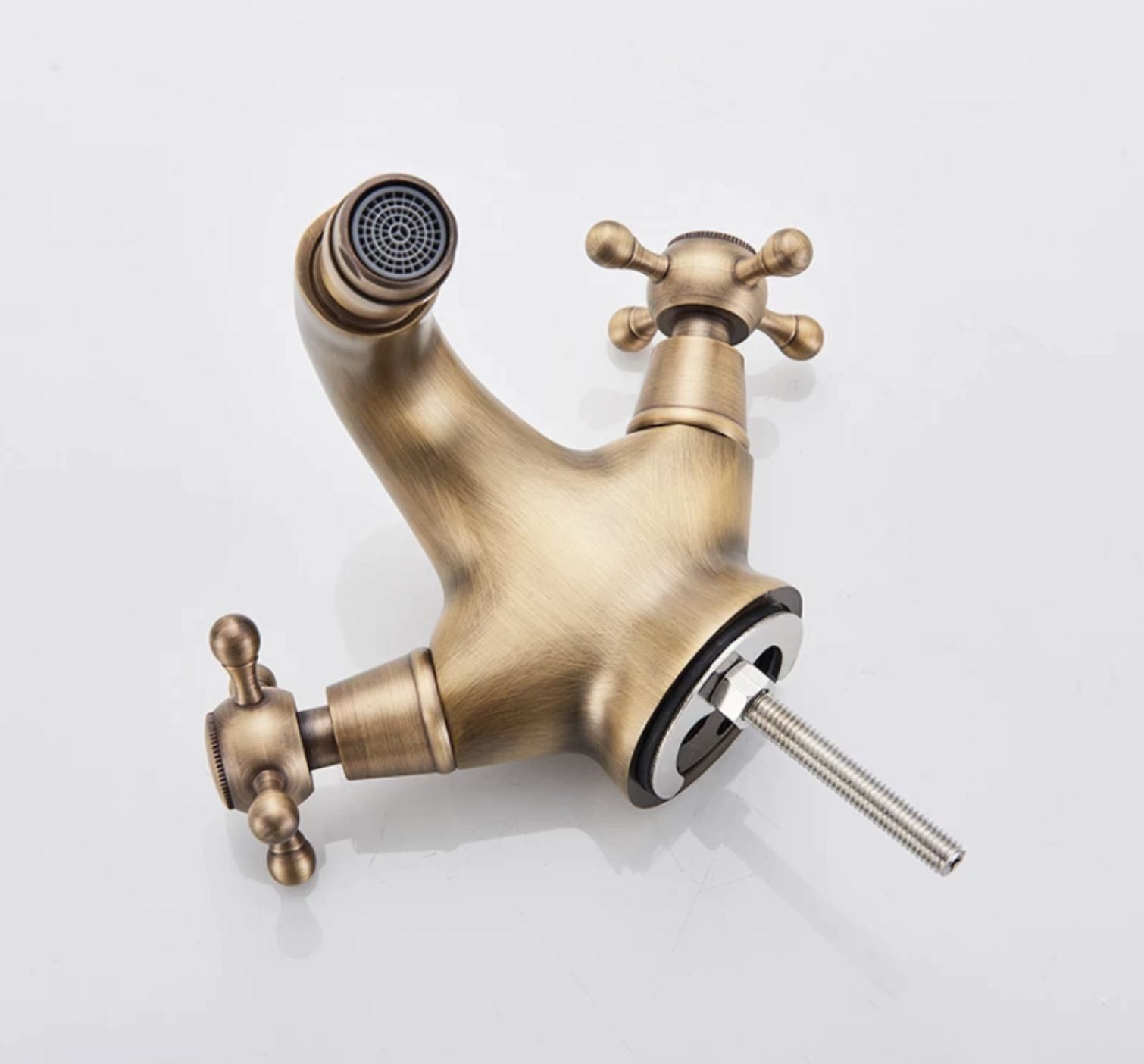 Sistema di fissaggio monoforo del rubinetto da bidet AQB1144