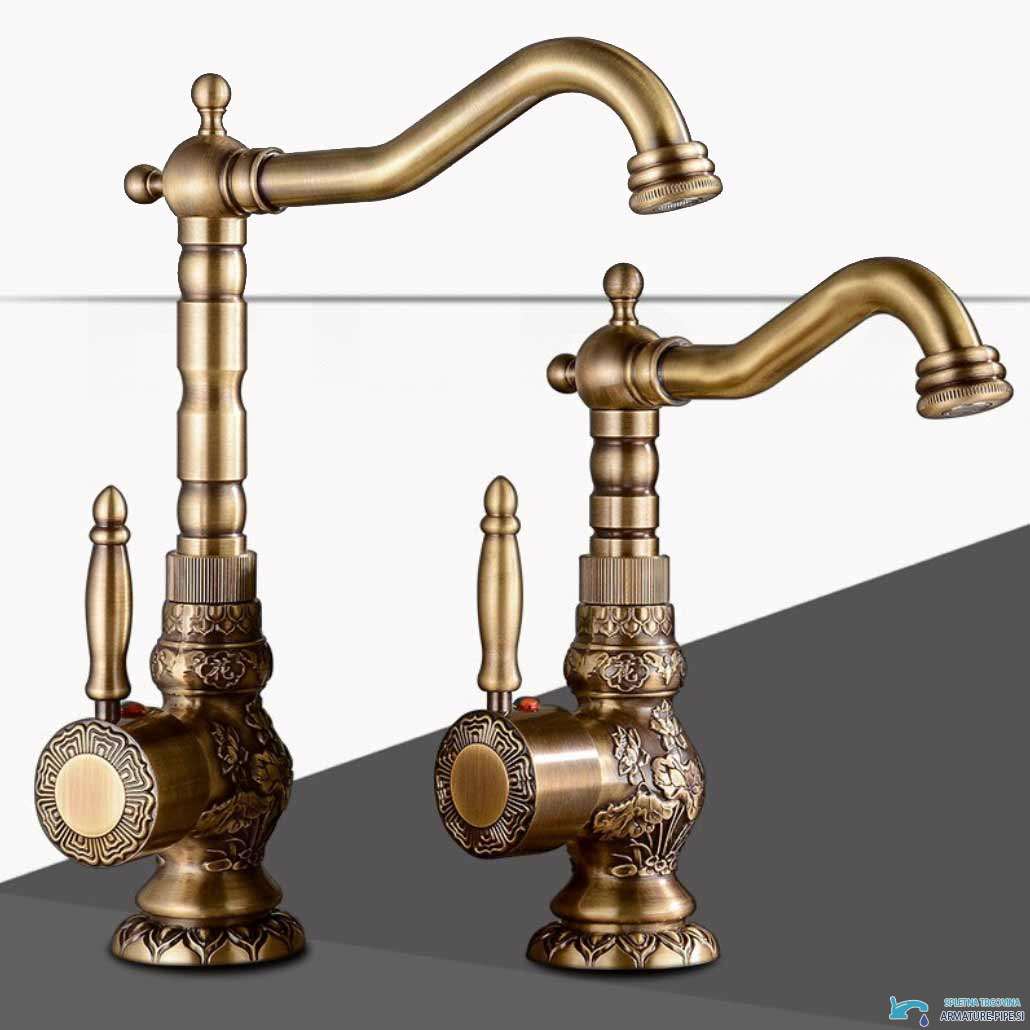 Rubinetto anticato AQB1600 con finitura in ottone patinato