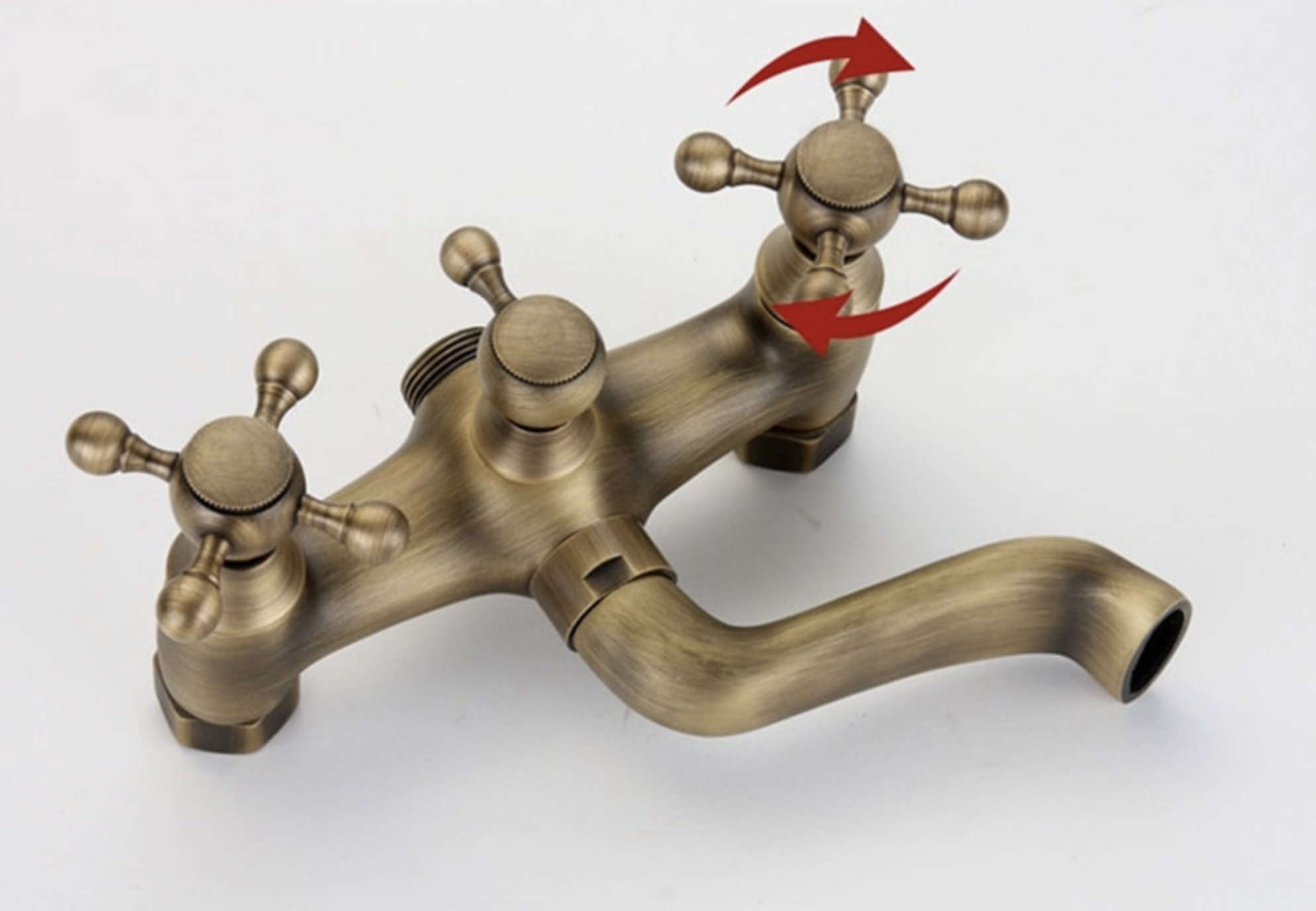 Miscelatore freestanding per vasca AQF2016 — manopole a croce e bocca curva