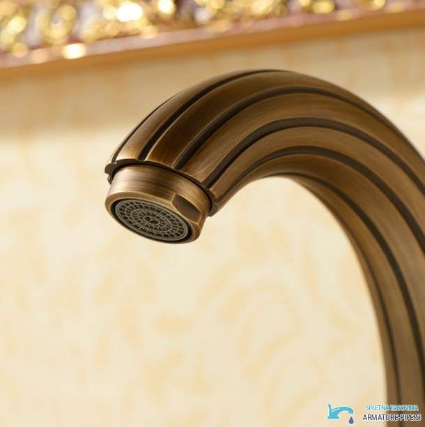 Rubinetto lavabo rétro AT1456 in ottone anticato spazzolato