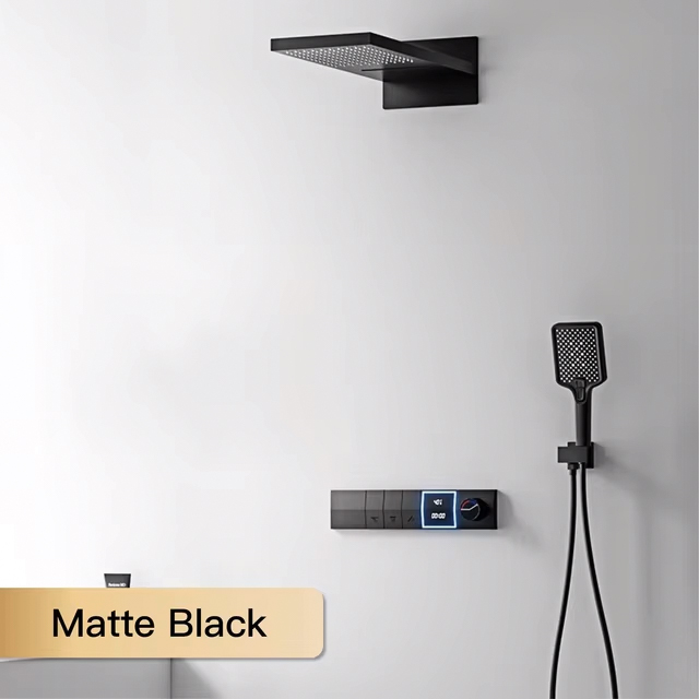 Sistema doccia da incasso ELITE EDITION BCS1050 in uso su parete chiara