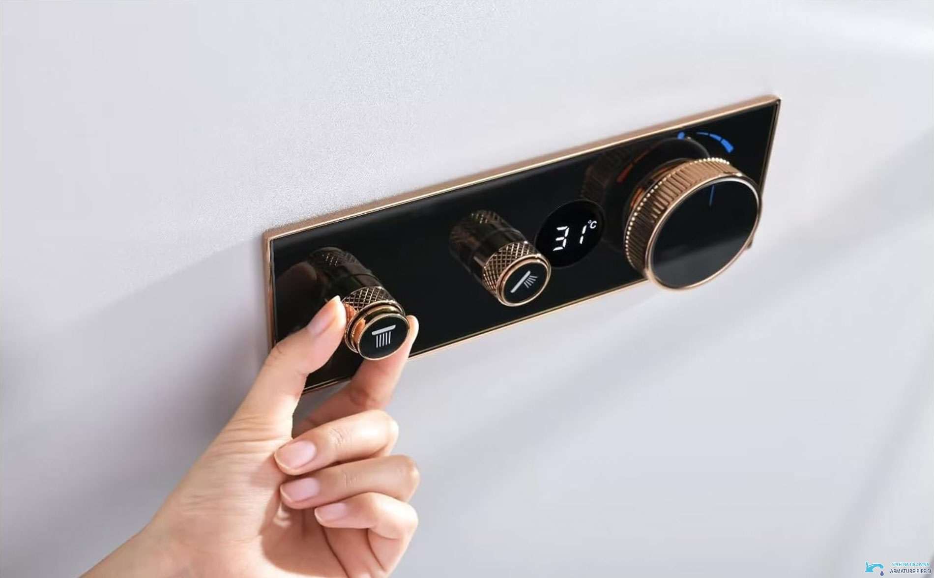 Luksuzni Termostatski Podometni Tus Sistem Elite Edition Bcs1603 Z Zaslonom Premium Linija 4