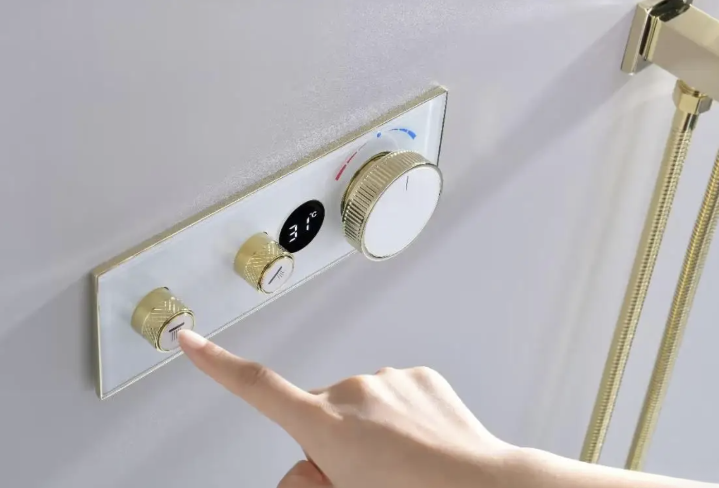 Luksuzni Termostatski Podometni Tus Sistem Elite Edition Bcs1603 Z Zaslonom Premium Linija 5