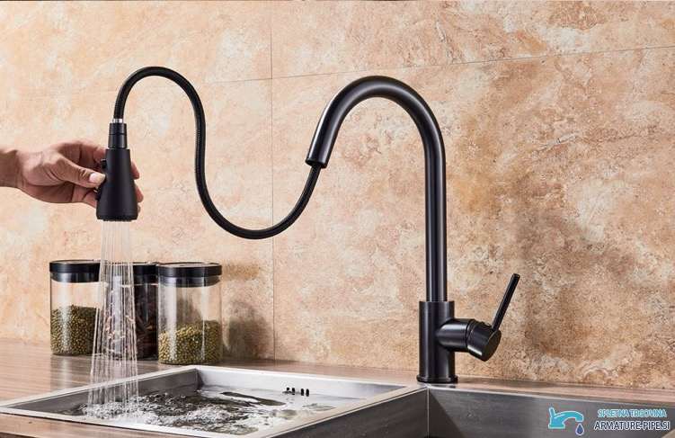 Miscelatore da cucina estraibile BI1410 con tubo flessibile e doccetta