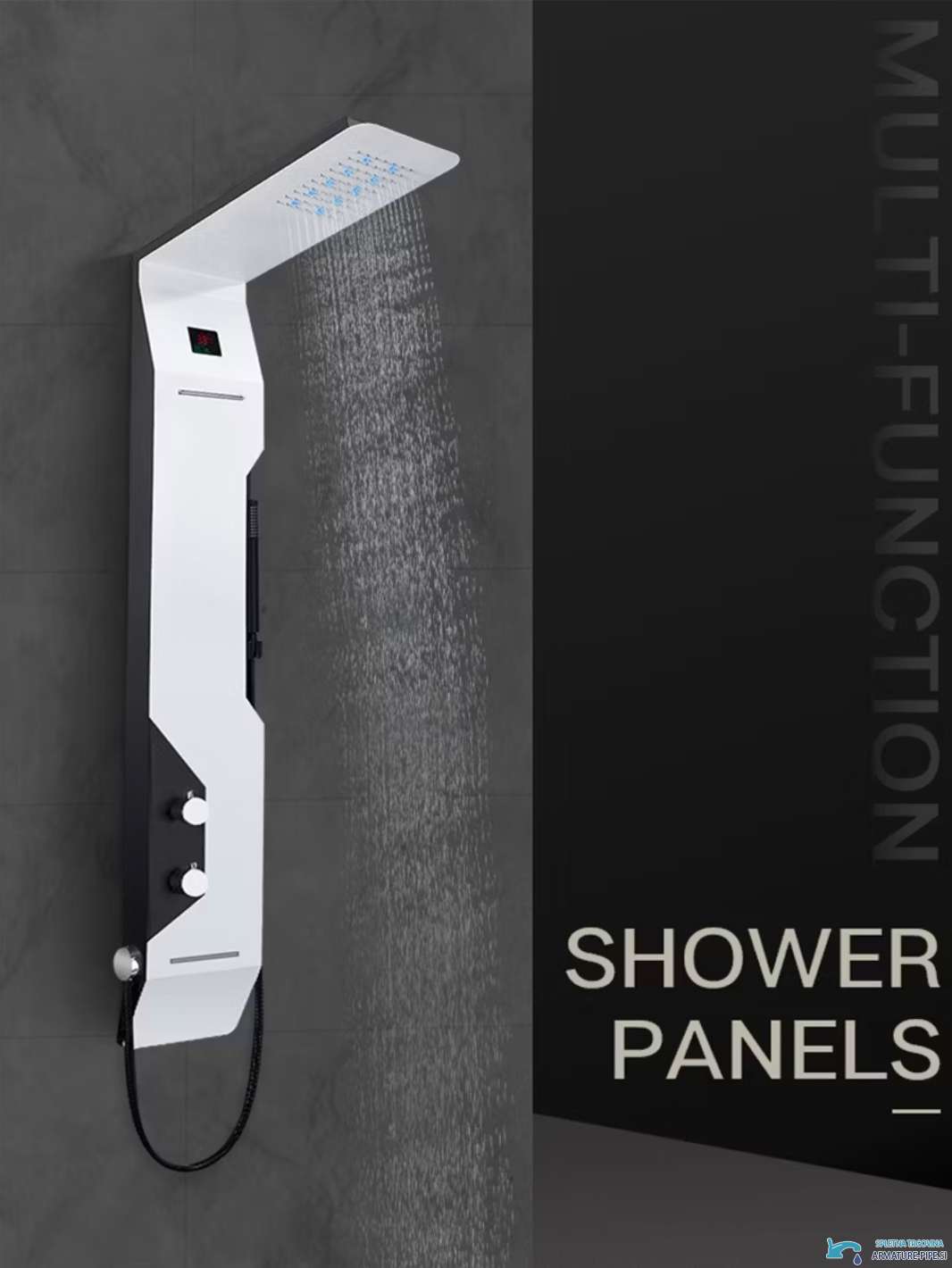 Pannello doccia ELITE EDITION DELUX BSP1412 in uso in una doccia grigia