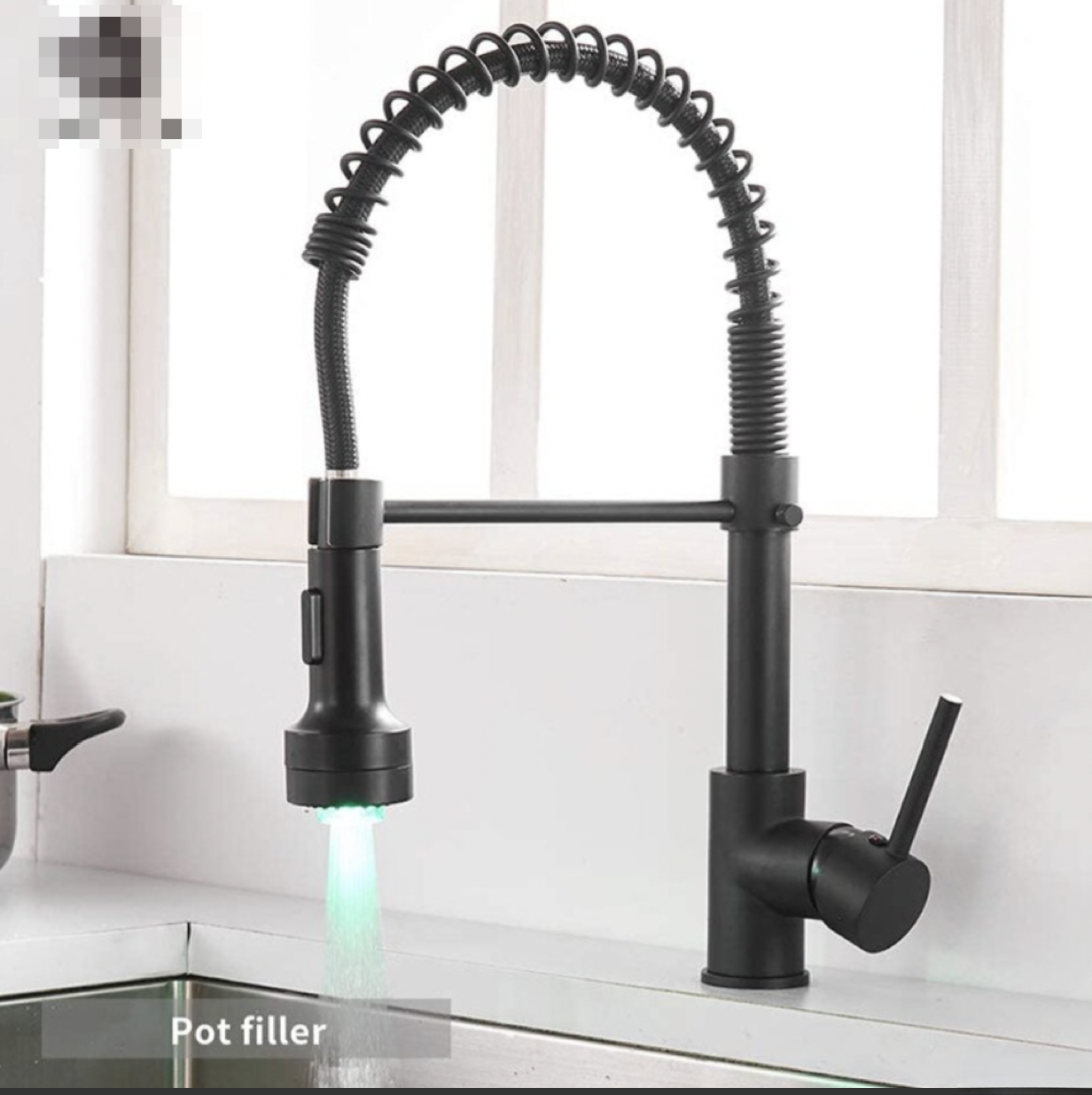Crna Kuhinjska Armatura Kb1507 Izvlecna Pipa Za Kuhinjo V Crni Barvi 1