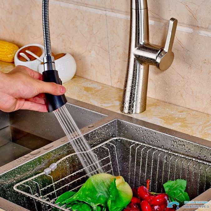 Čudovita izvlečna kuhinjaka armatura | Pipa EYN NBR1900