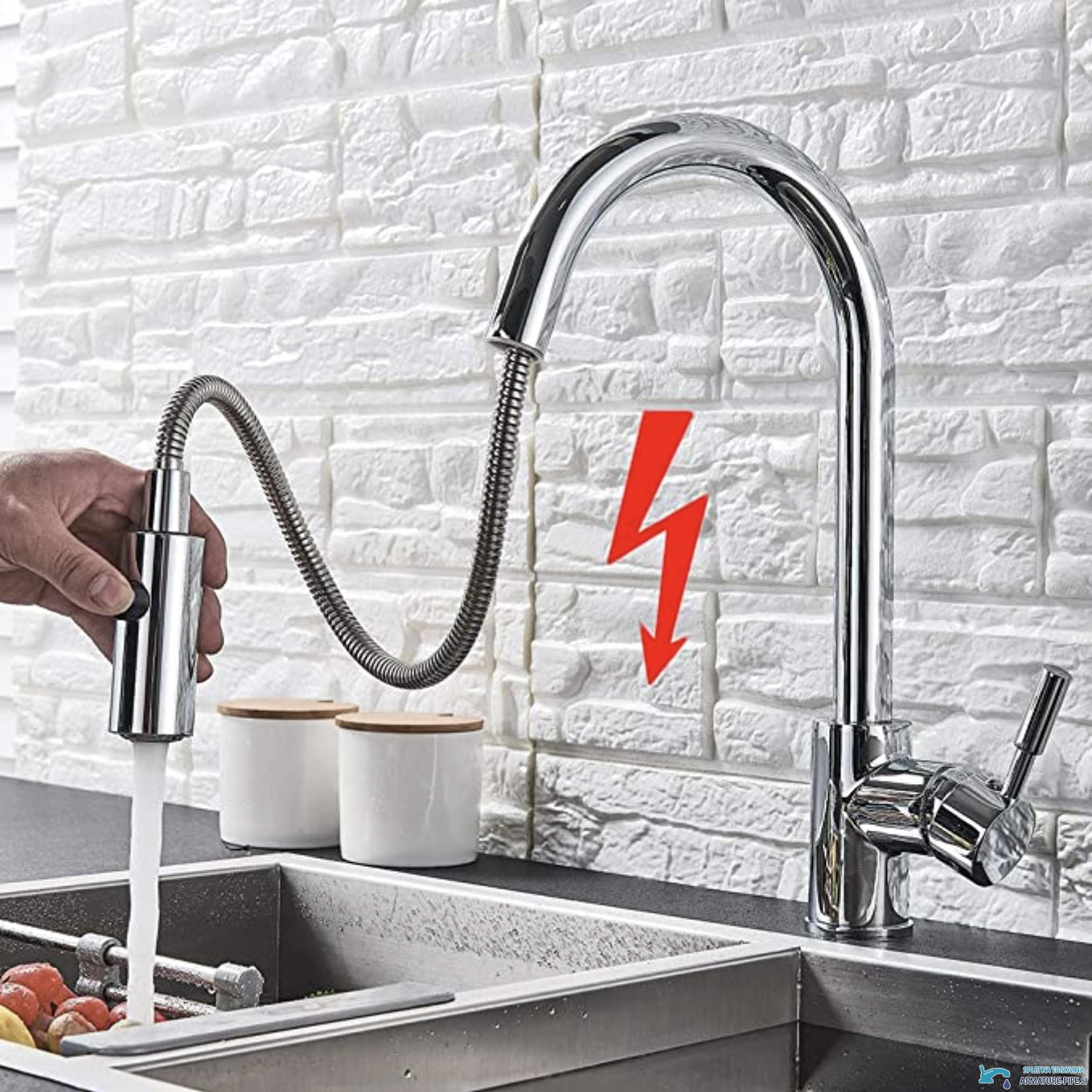 Miscelatore a bassa pressione EYN NT1546 estraibile con getto d'acqua concentrato