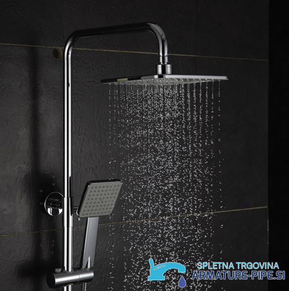 Pannello doccia EYN NTD0341 in uso su una parete scura del bagno