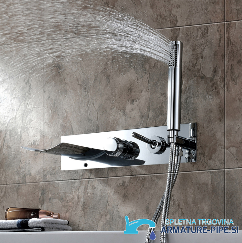 Rubinetto LED a parete per vasca con cascata SAK9671 cromato