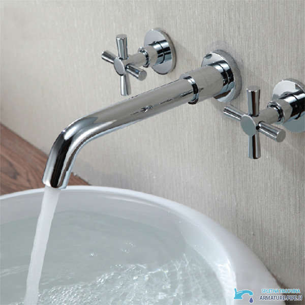 Rubinetto lavabo LED EYN SU0167 in uso sopra un lavabo bianco