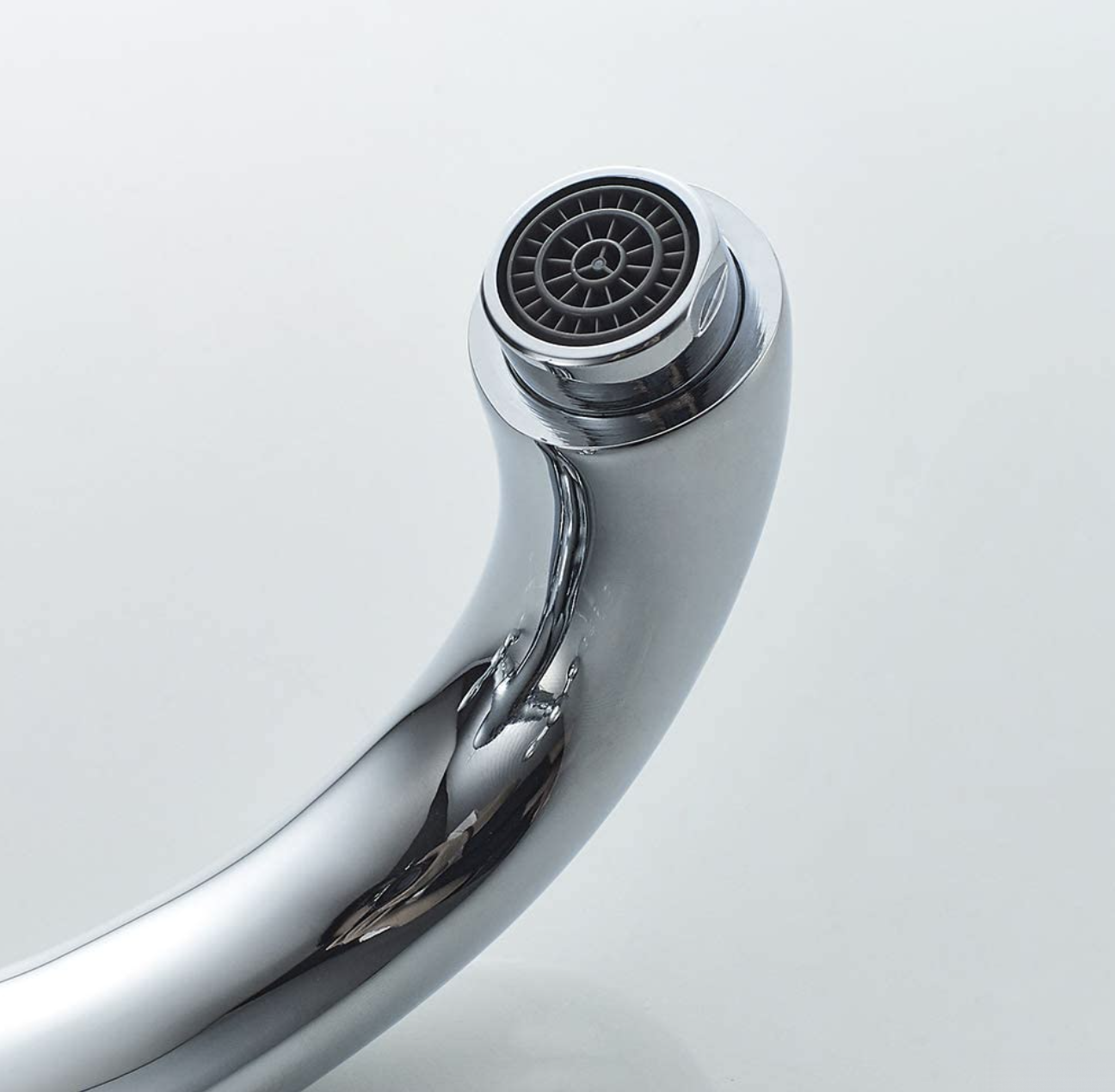 Dettaglio dell'aeratore del rubinetto bidet rustico UC1143 cromato
