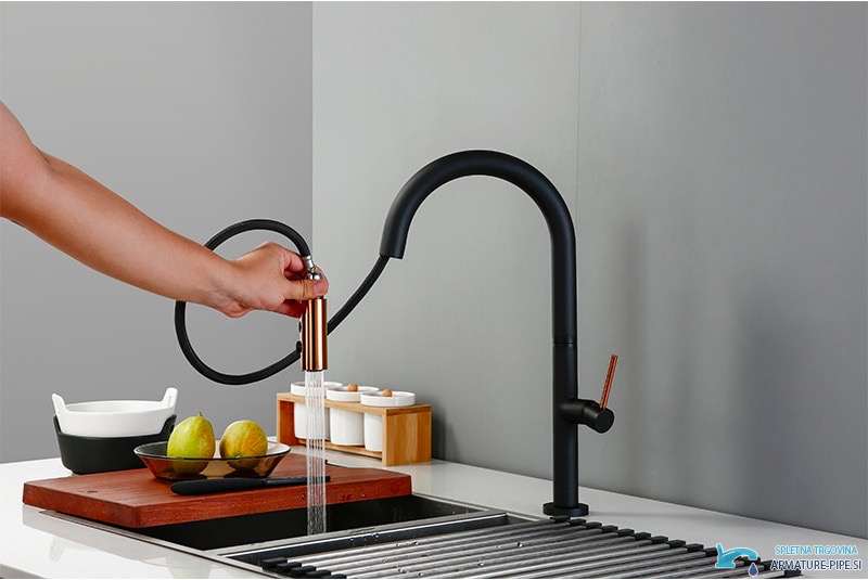 Elegantna Crna Kuhinjska Armatura S Kombinacijo Bakra Kuhinjska Pipa Eyn Kb2132 9