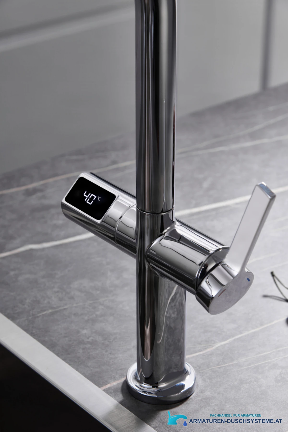 Detail der digitalen Temperaturanzeige der Küchenarmatur ELITE EDITION KSS1700