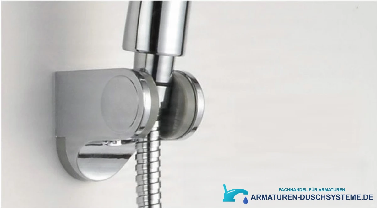 Detail der verchromten Handbrausehalterung zur Badewannenarmatur EYN SK2264