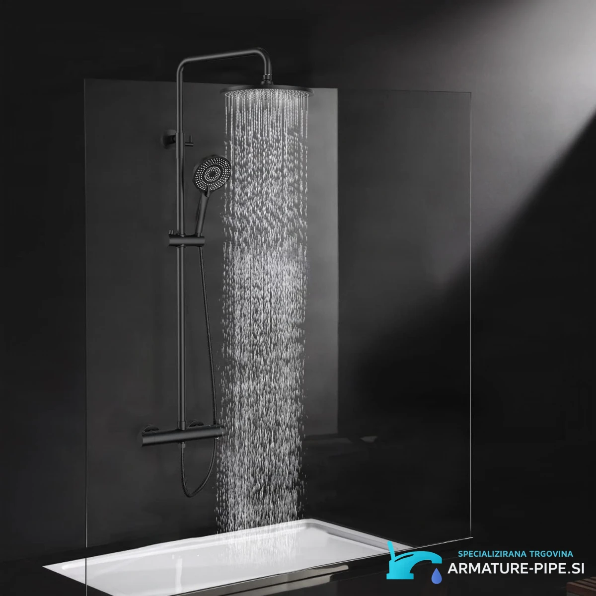 Sprchový systém Rainsworth ELITE EDITION BSE1603 v tmavém koutě s dešťovou sprchou
