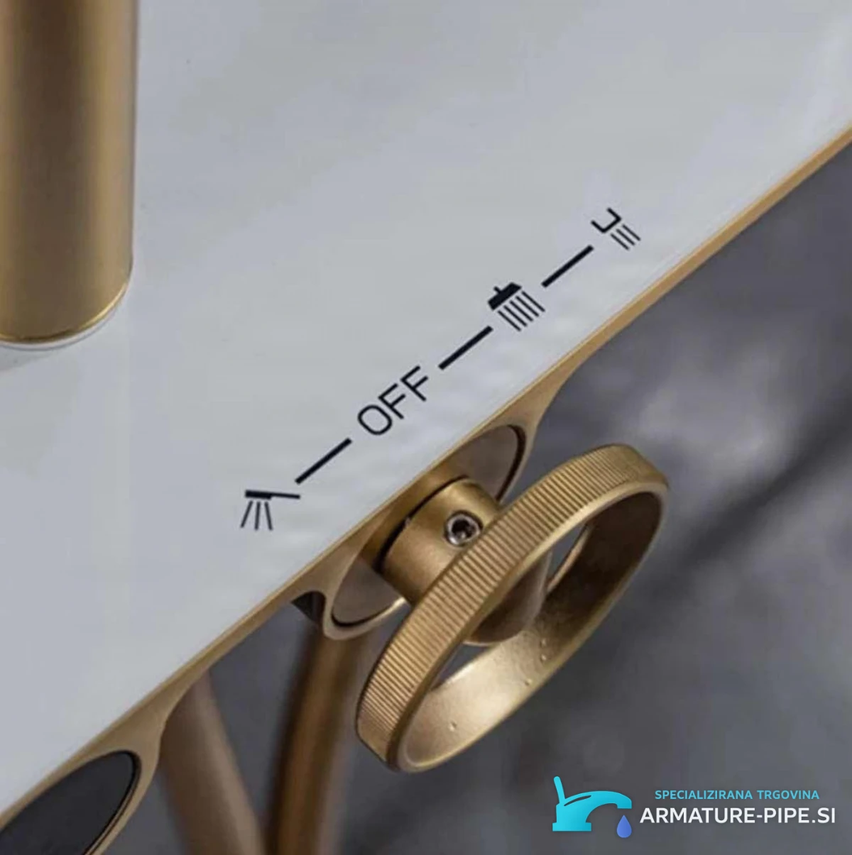 Detajl preklopne ročice termostatske armature ELT1104 v zlati izvedbi