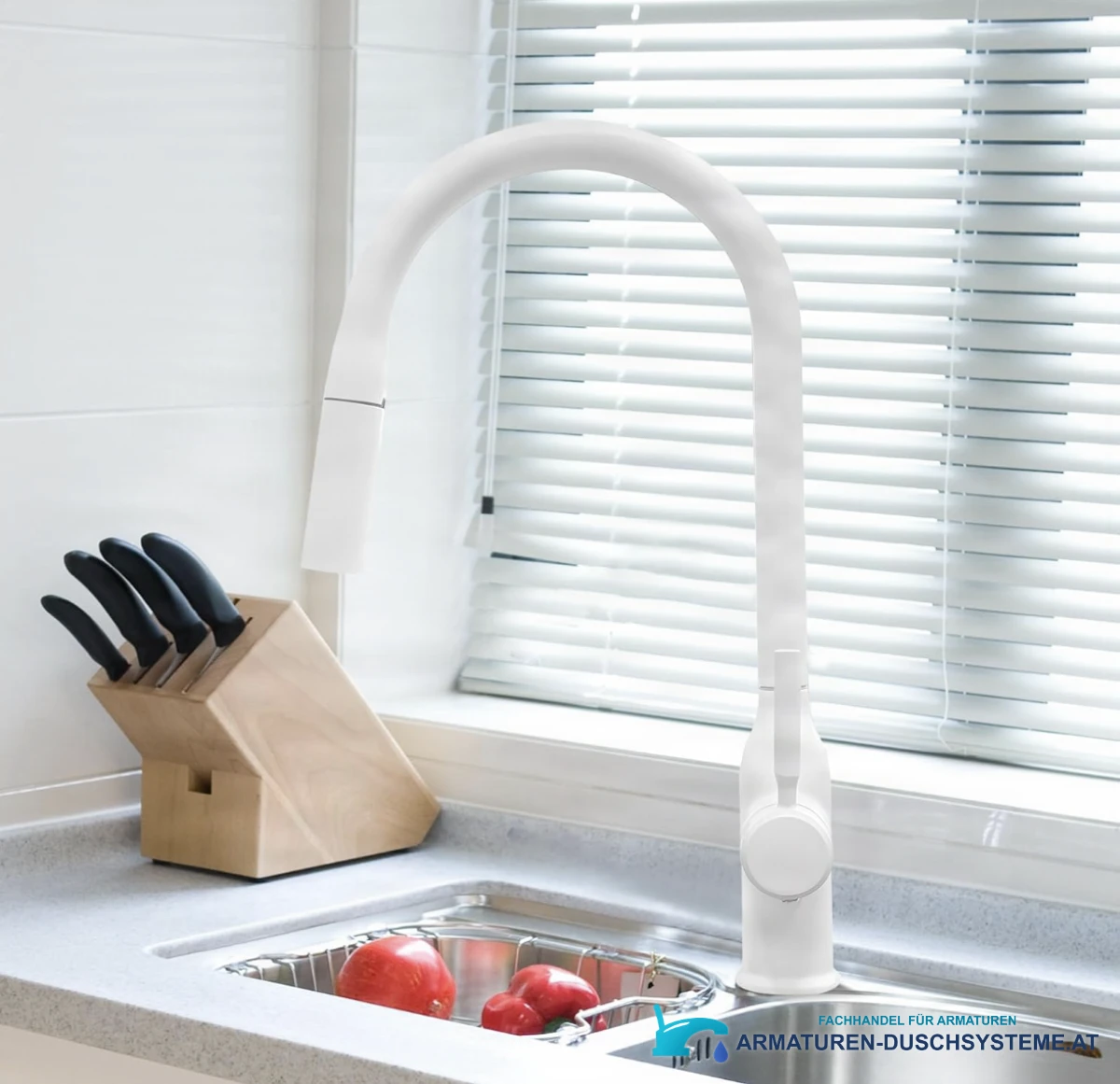 Izvlecna Kuhinjska Armatura Pipa Eyn Ks15174
