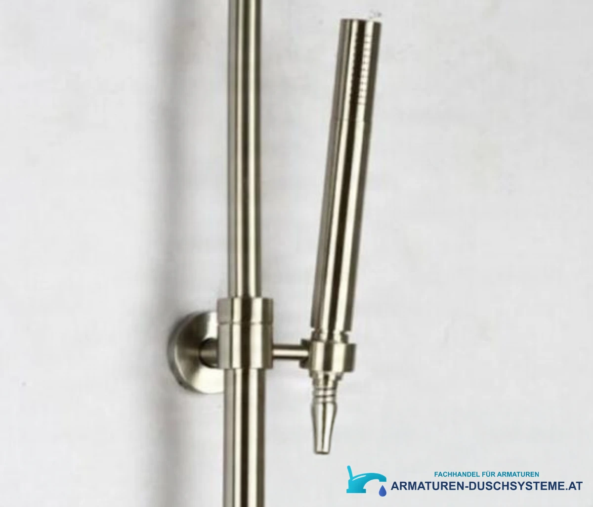 Detail der Stabhandbrause am Duschsystem NSN07693