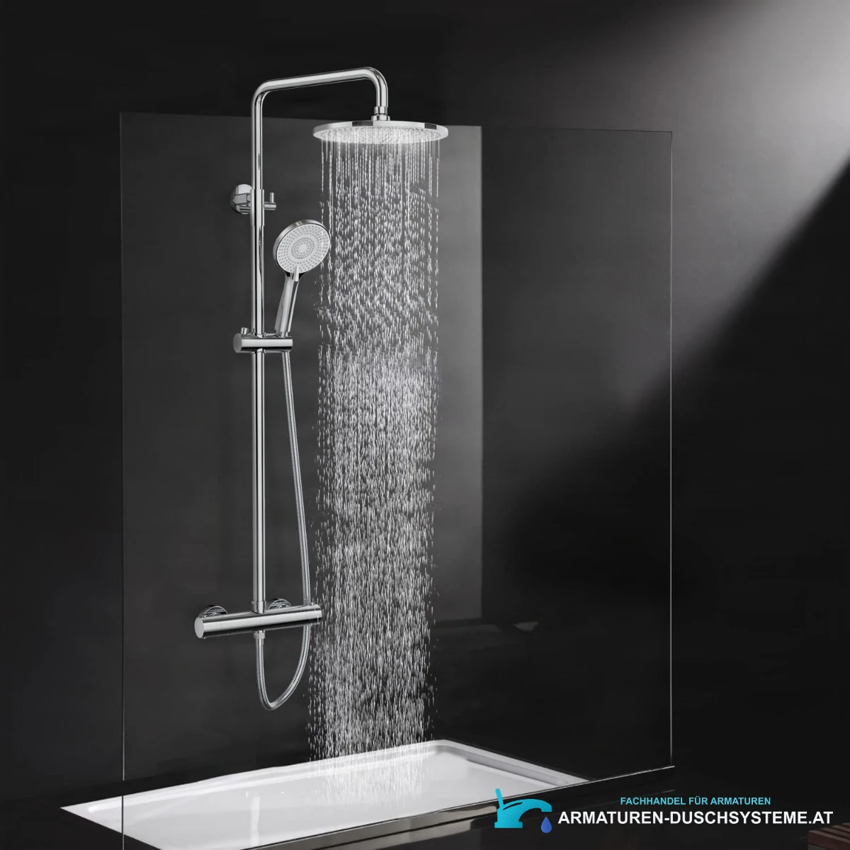 Rainsworth-Duschsystem ELITE EDITION BSE1603 im Einsatz vor schwarzer Duschwand