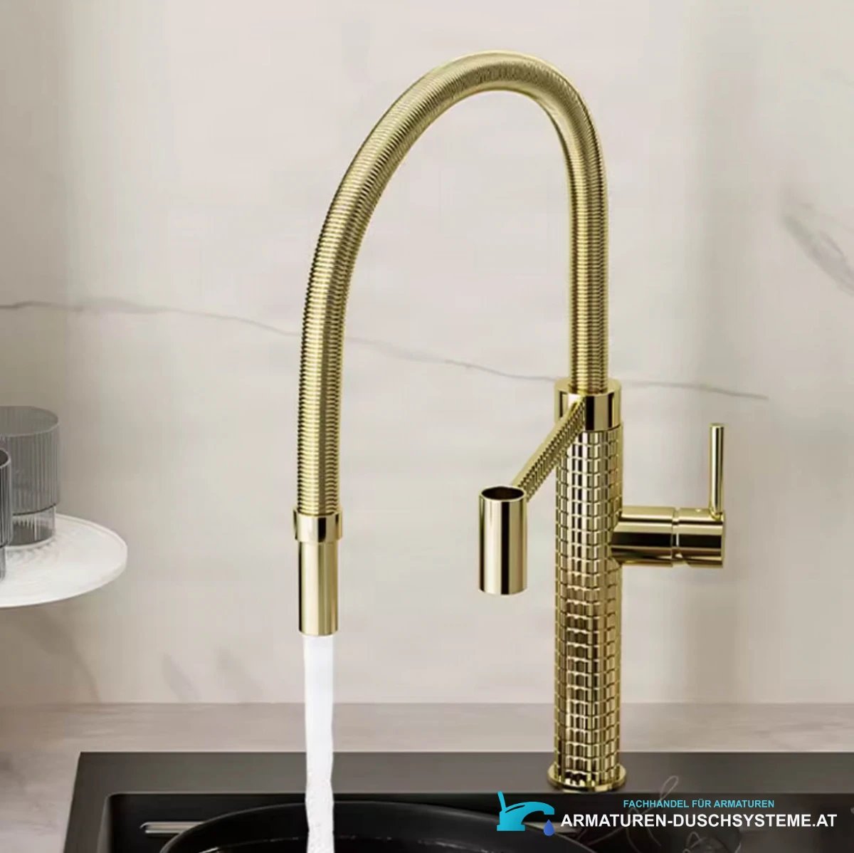 Elegance-Küchenarmatur KS1220 in glänzendem Gold