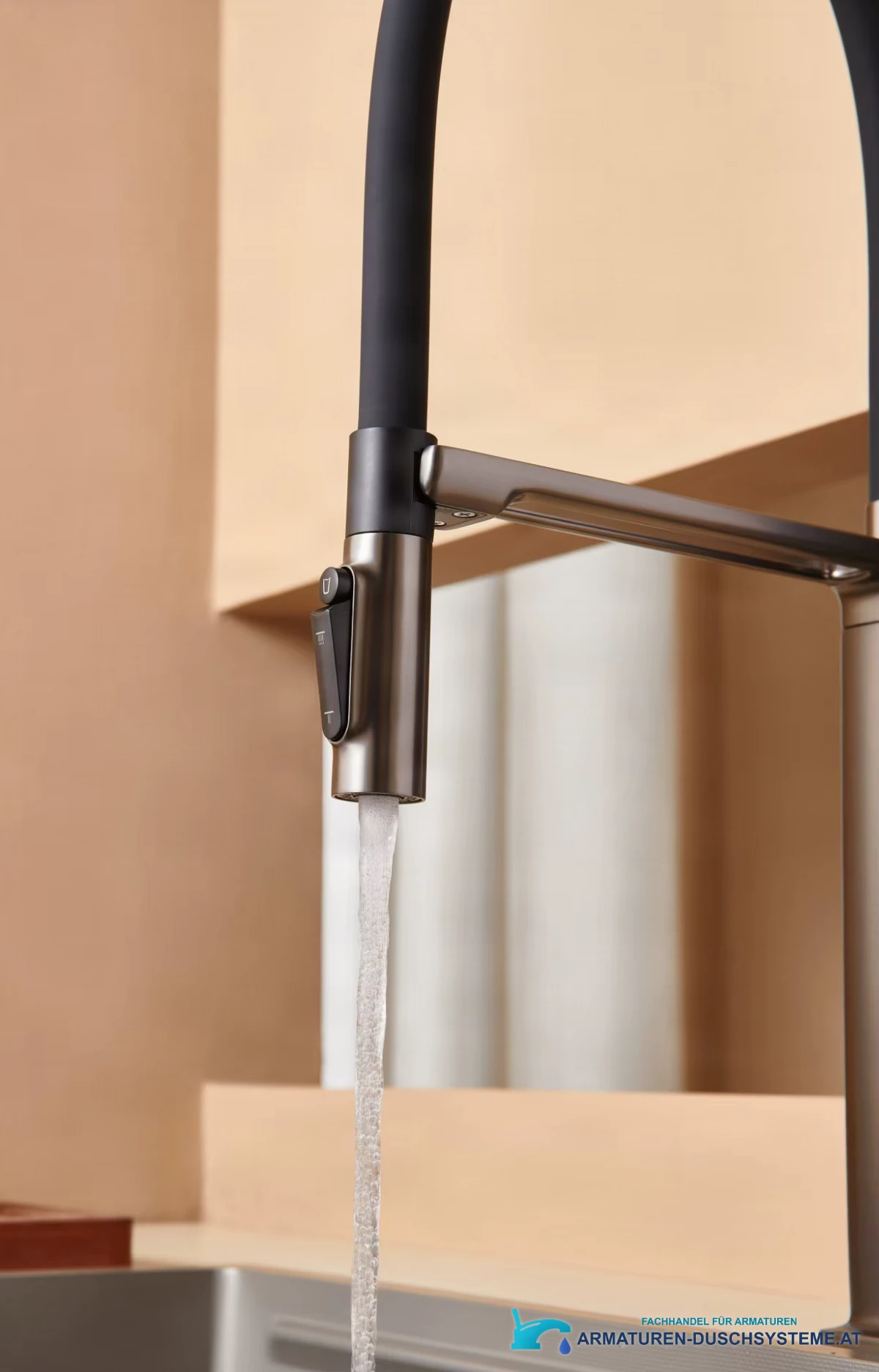 3-in-1-Küchenarmatur ELITE EDITION KF1689 in gebürstetem Anthrazit