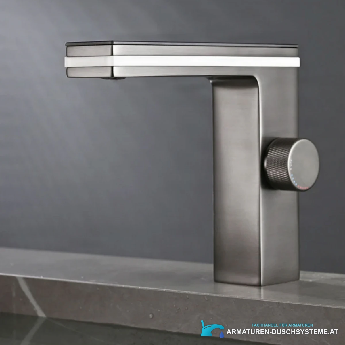 Waschtischarmatur ELITE EDITION BS1826 – Seitenansicht mit gerändeltem Drehregler