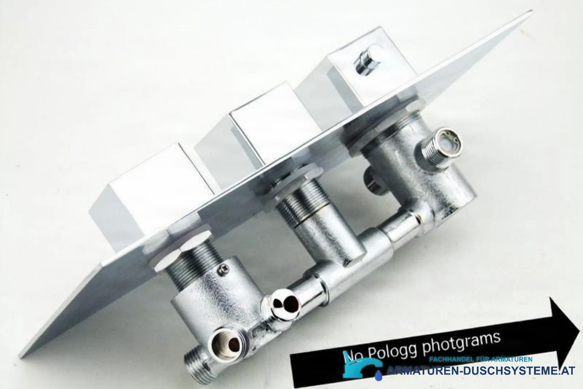 Detail der rückseitigen Anschlüsse des Unterputz-Duschsystems EYN PTS50425