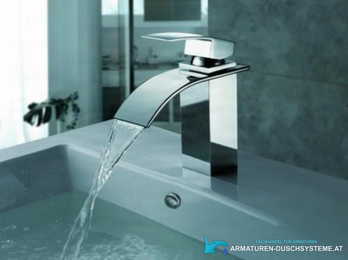 Waschtischarmatur mit Wasserfallauslauf EYN103 in poliertem Chrom