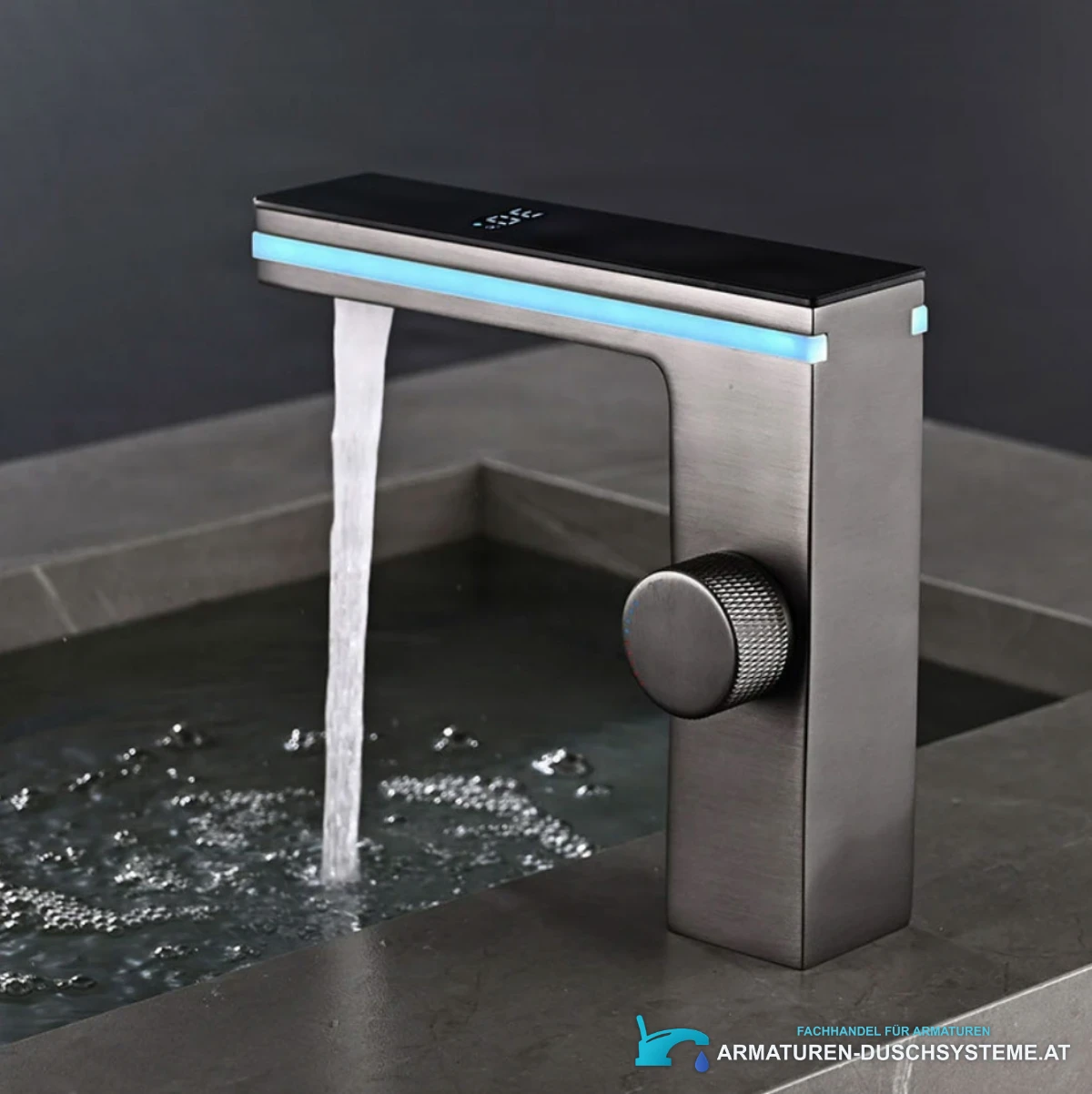 Waschtischarmatur ELITE EDITION BS1826 frontal mit breitem Auslauf, LED-Lichtband und Drehregler
