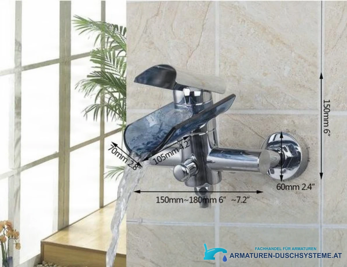 Wandarmatur für die Badewanne mit Wasserfallauslauf SK5549 in poliertem Chrom