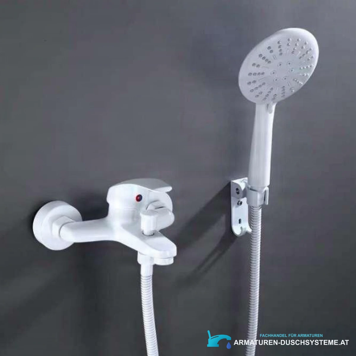 Weiße Badewannenarmatur BKP1457 mit Einhebelmischer und runder Handbrause