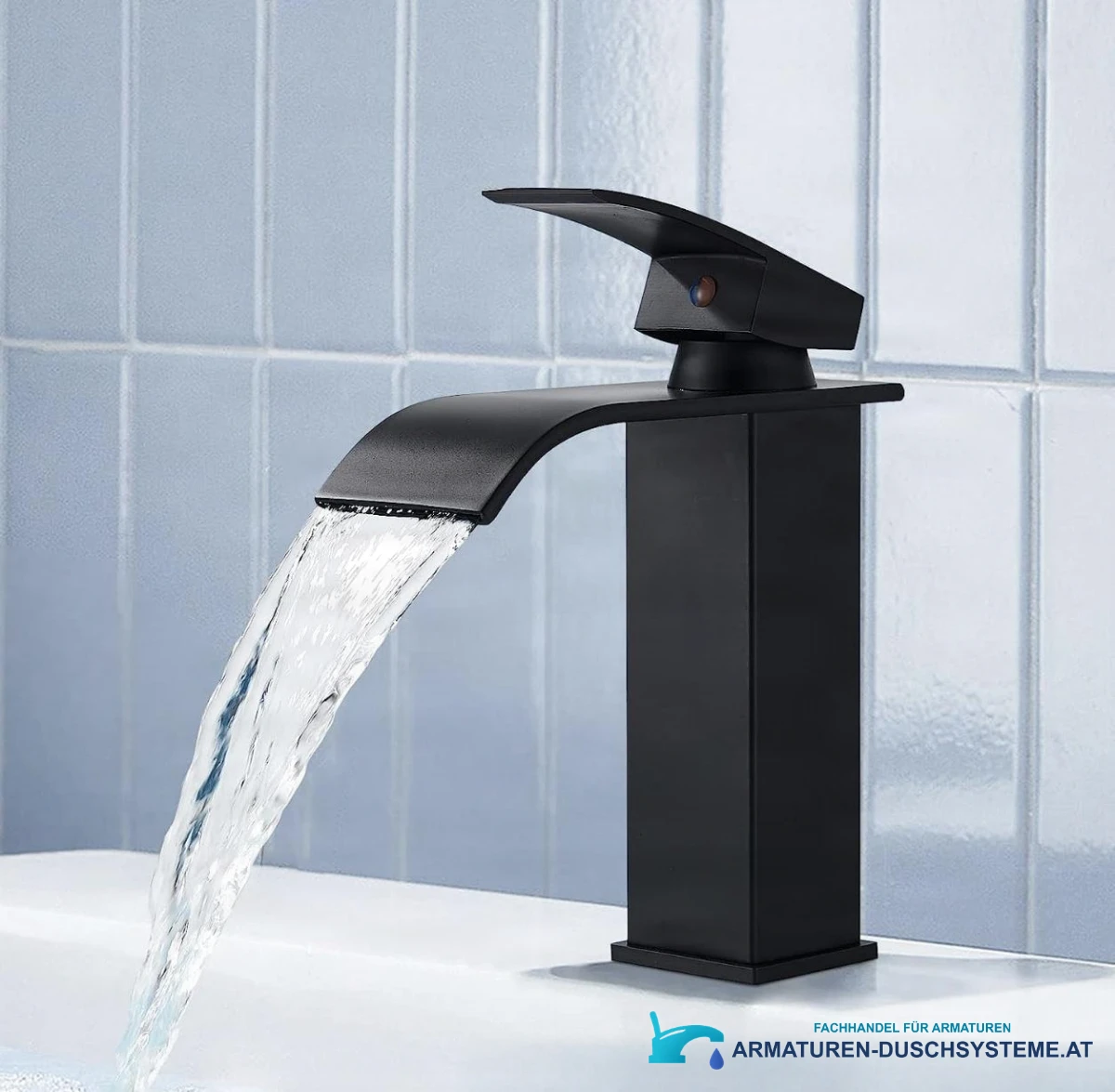 Waschtischarmatur EYN103 mit Wasserfallauslauf in mattem Schwarz