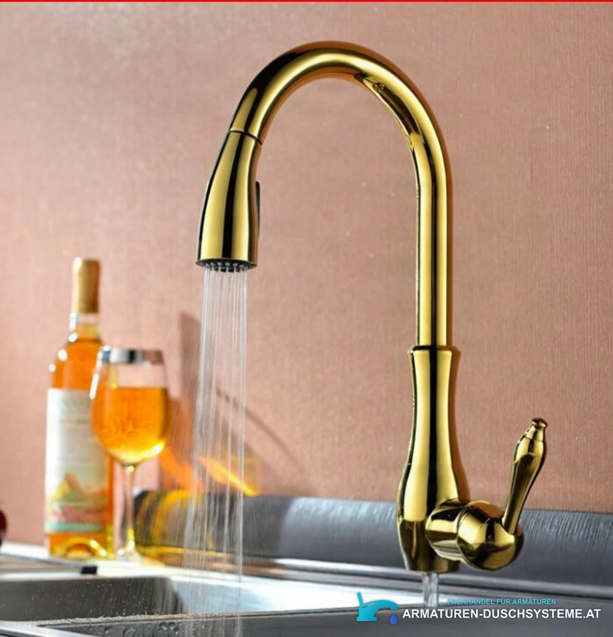 Elegante ausziehbare Küchenarmatur KZI5517 im Einsatz: Küchenspüle mit Brausestrahl