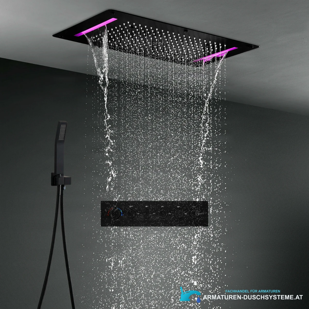 Unterputz-Duschsystem BCS1557 im Einsatz: Wasserregen mit violettem LED-Licht