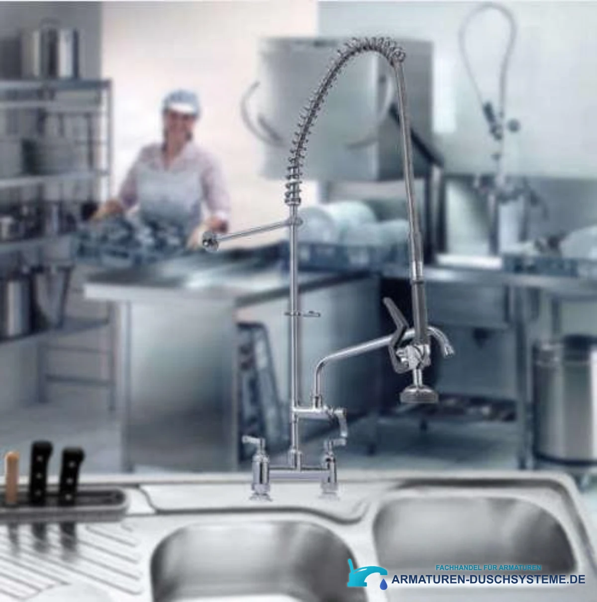 Professionelle Küchenarmatur EYN NK8700 in Chromoptik