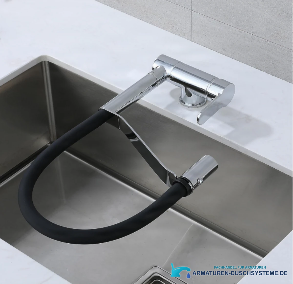 Detail des Klappmechanismus der Küchenarmatur ELITE EDITION KW1202