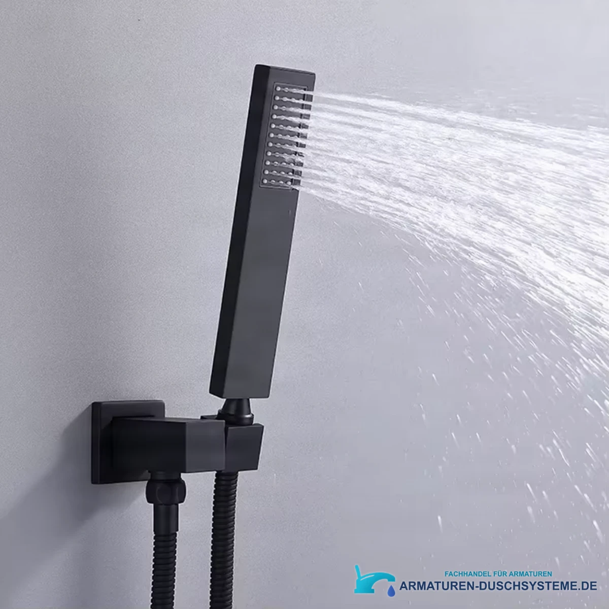 Detail des Wasserstrahls der rechteckigen Handbrause des Duschsystems ELITE EDITION BSC1682