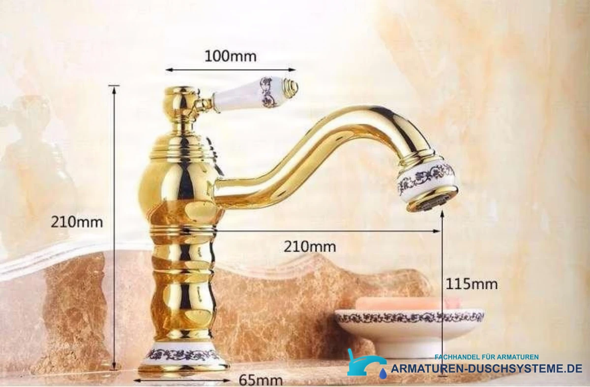 Technische Zeichnung der goldenen Badarmatur GB1523 mit 210 mm Höhe und 210 mm Ausladung